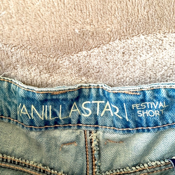 VANILLA STAR Junior’s Festival Denim Shorts Size 5 - Picture 4 of 9